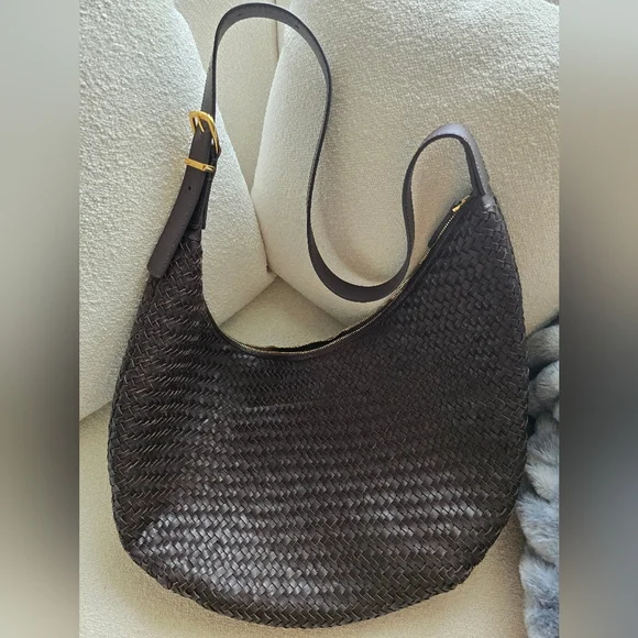 Madewell, The Essential Curve Shoulder Bag, Coffee Bean - Picture 7 of 12